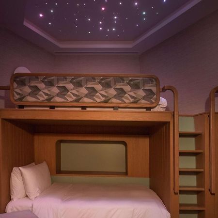 So/ Maldives Hotel Emboodhoo Lagoon Екстериор снимка