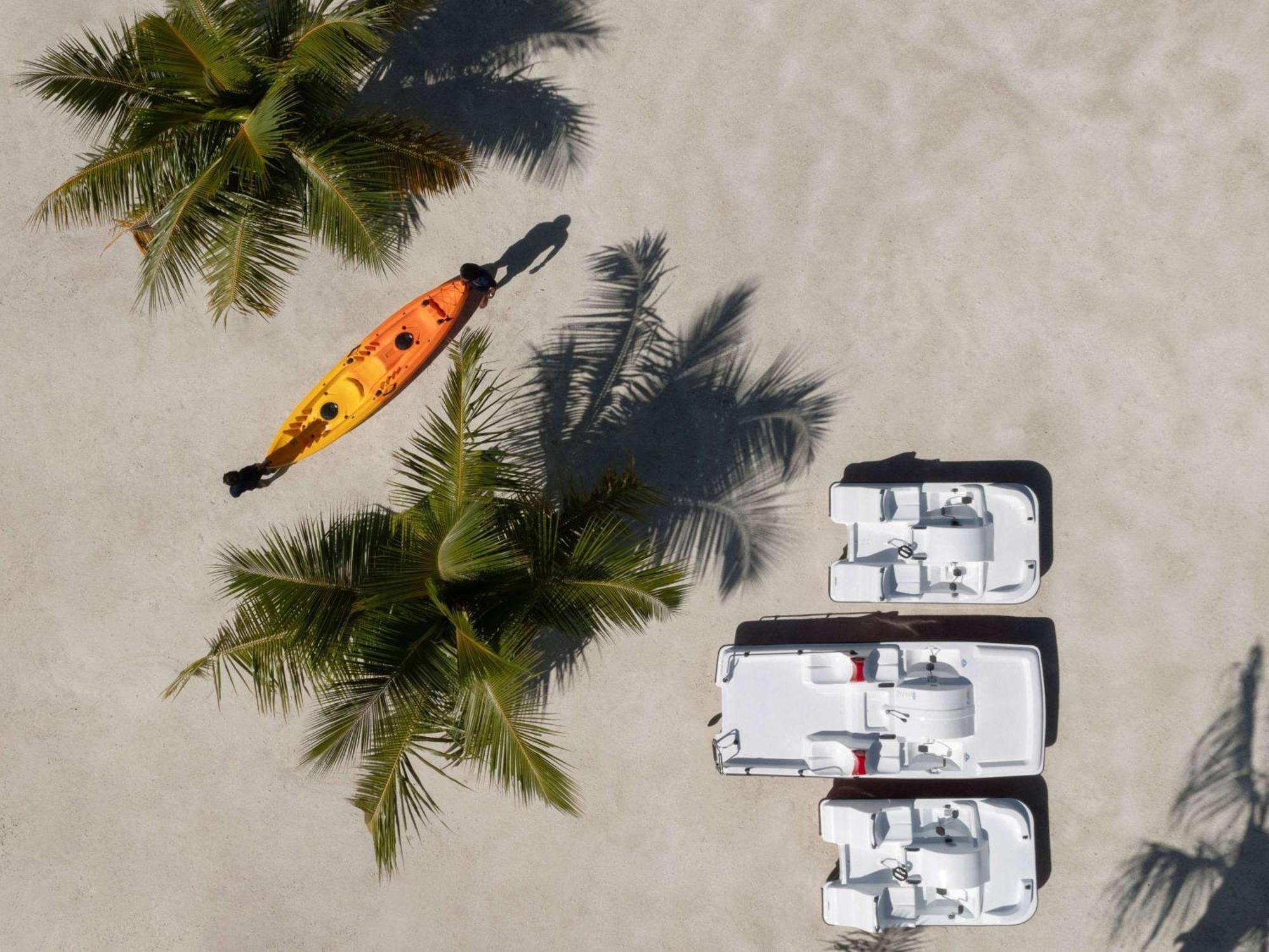 So/ Maldives Hotel Emboodhoo Lagoon Екстериор снимка